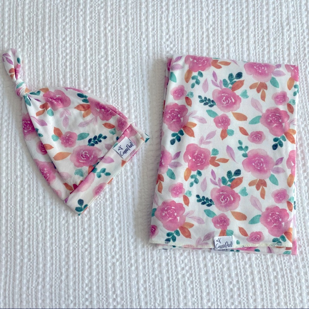 Copper Pearl Swaddle & Top Knot Hat in Siena
